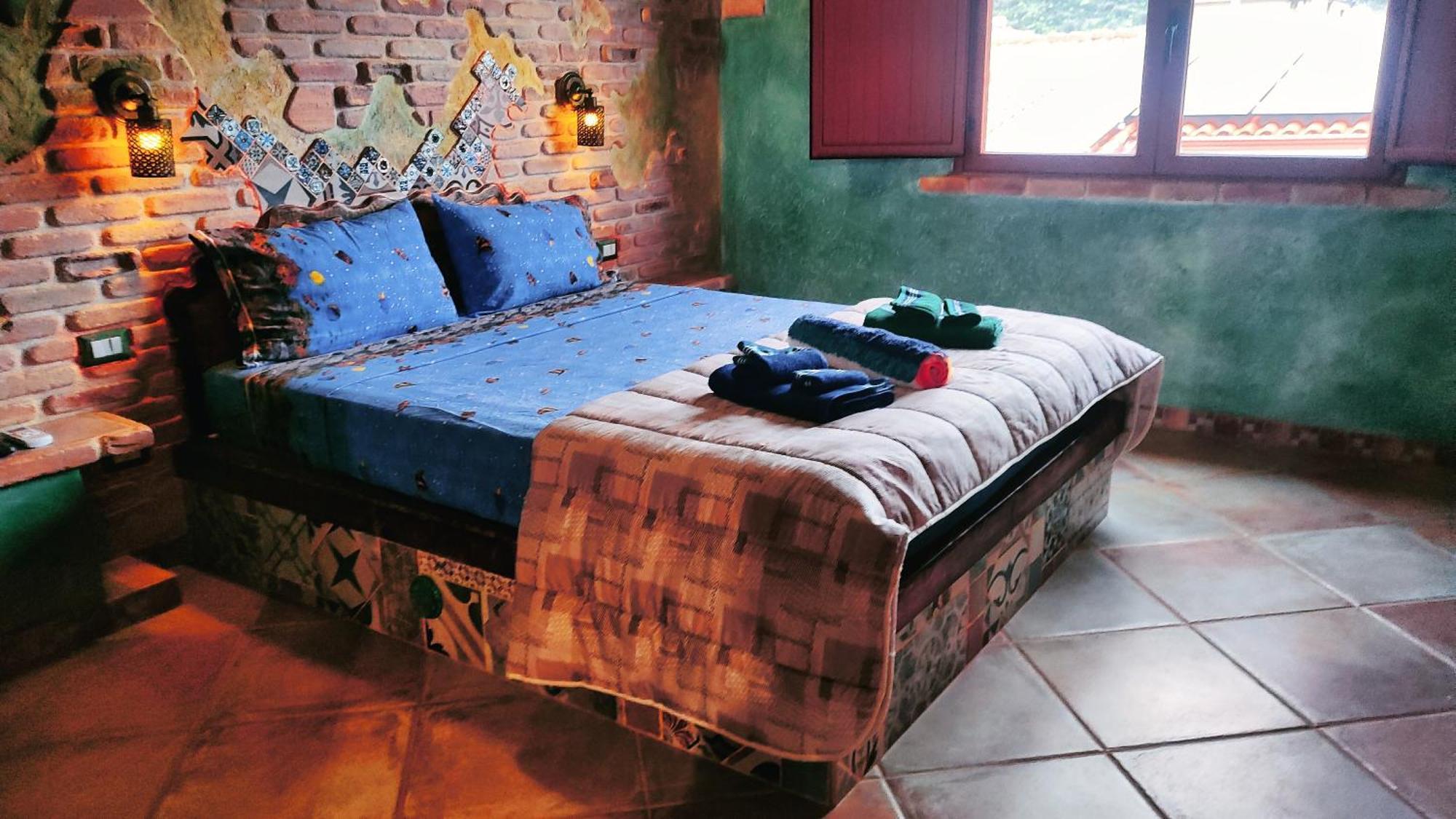 Casa Gaudi - House & Rooms 툴라다 외부 사진