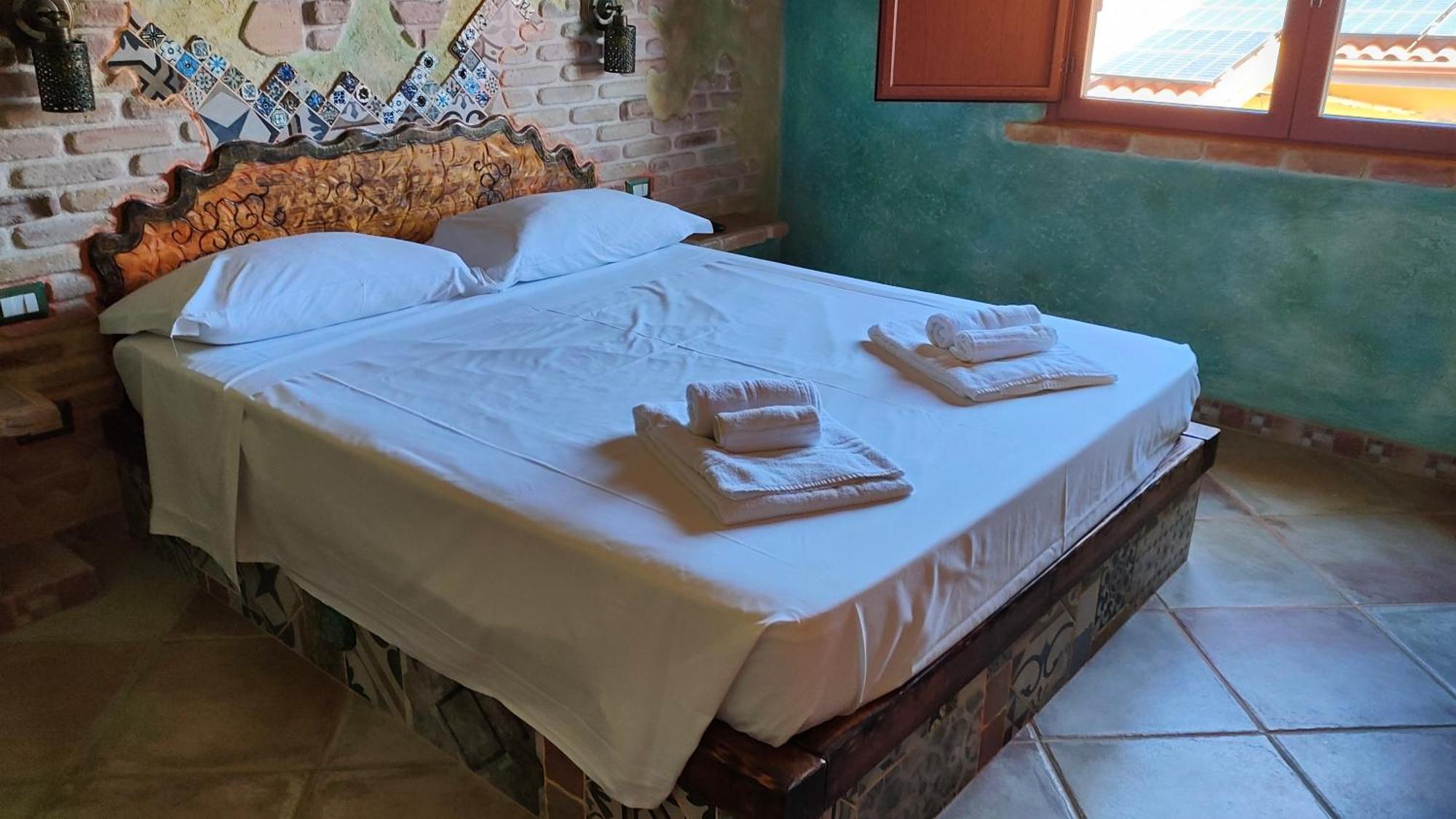 Casa Gaudi - House & Rooms 툴라다 외부 사진